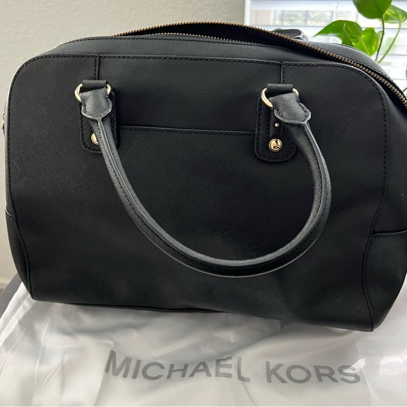 Michael Kors Shoulder Bag - Picture 9 of 10